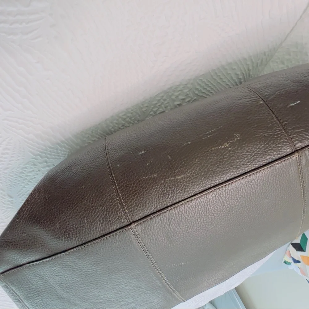 COLE HAAN: Brown Weekend Bag